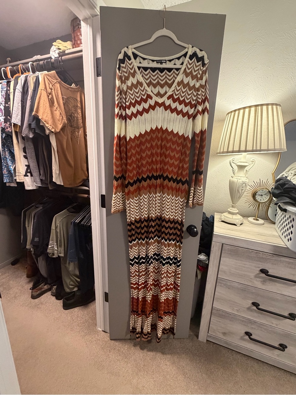 Fashion Nova V-Neck Chevron Maxi Dress — Rust, Cream & Black